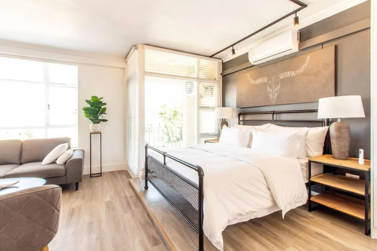 Vibrant Cascade Apartment Cape Town